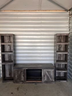 Entertainment center / TV stand