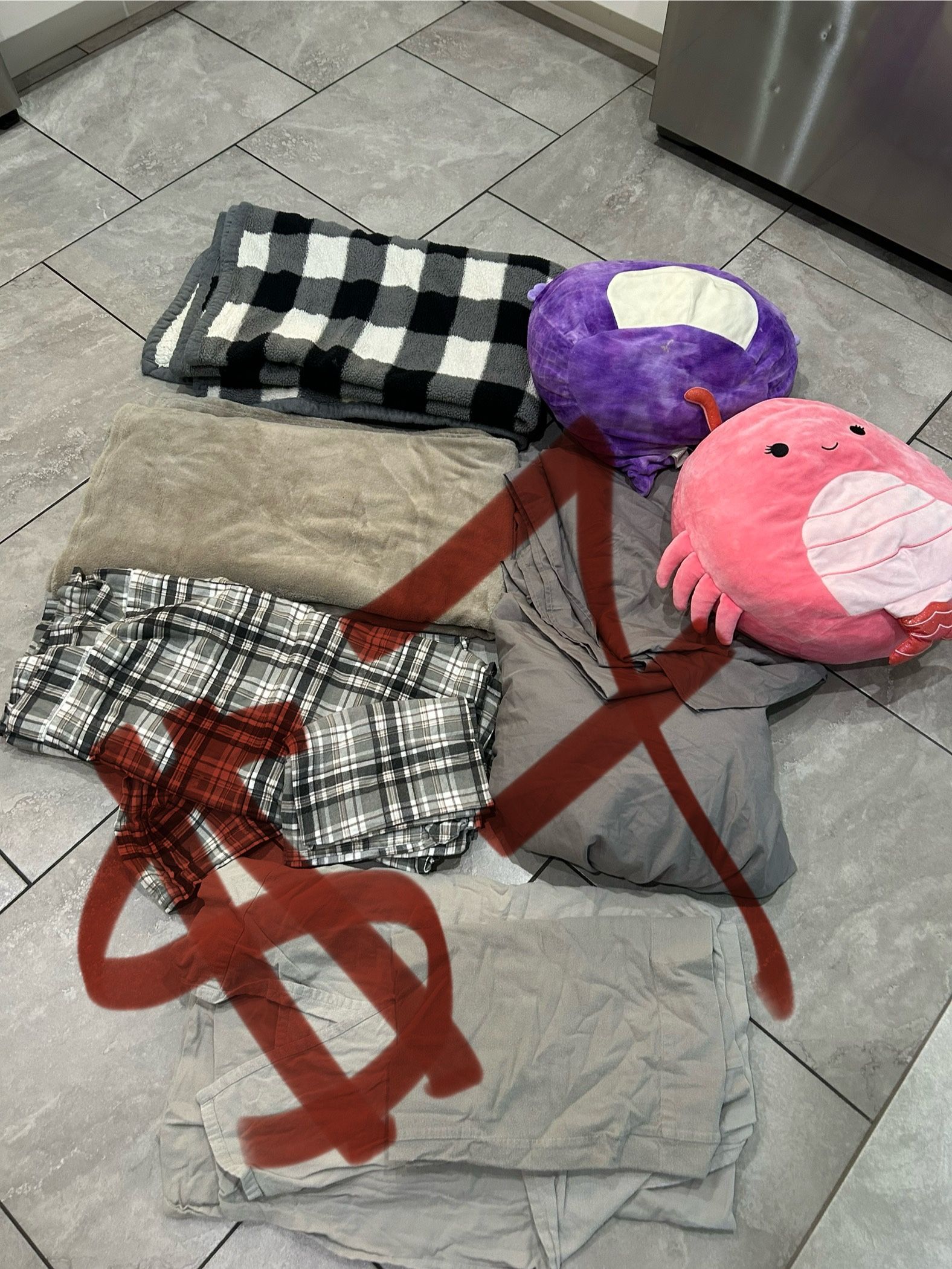 Lote De Cobijas Y Ropa De Cama Twin $7 Firm