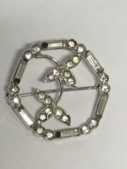 VINTAGE SILVER RHINESTONE BROOCH