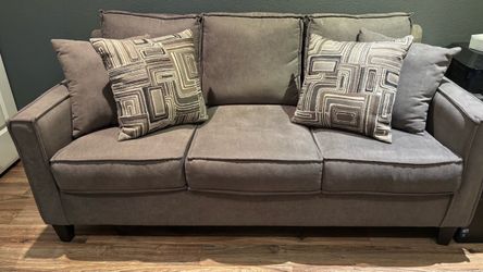 Bob’s Furniture Grey Jessie-72” Full Sleeper with mattress