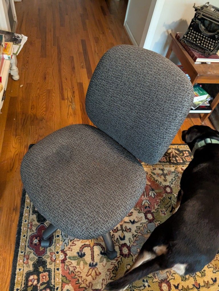 Office Chair - Like New