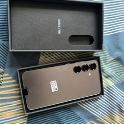 Samsung Galaxy S25 128gb  Unlocked, FREE Smartwach/ Headphones. Pay $1 Today Rest in payments. NO CREDIT NEEDED FINANCING