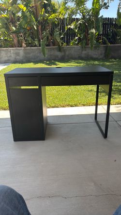 Black Ikea desk