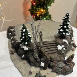 Department 56 Craggy Cliff Platform 