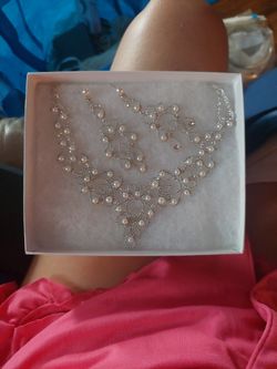 Necklace Earrings Set