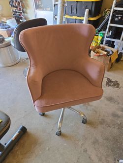Vanity chair