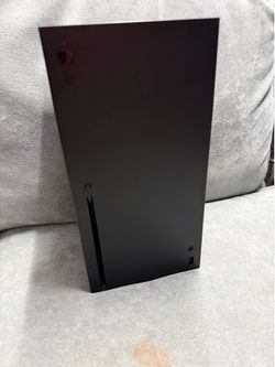 Xbox Series X 1TB Console with Xbox Wireless Controller - 4K Gaming - 120FPS