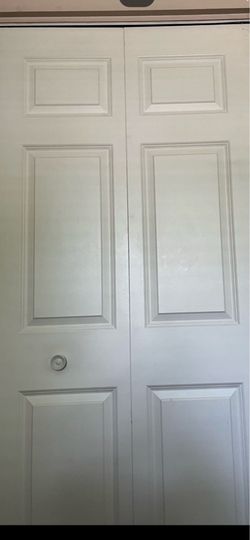 There is A Three Pieces Of closet doors the color is white the length is 6.7 inches wide is 4.8 inches all three of them for $125 total