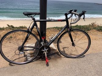 Trek 2100zr. Oclv   27 speed 56c lightweight carbon fiber frame with Shimano ultegra and 105 components