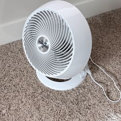 Vornado 660 Large Air Circulator Fan—Lightly Used