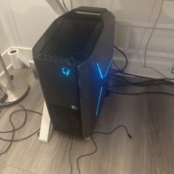 Alienware Aurora R8 Gaming PC – i7 / GTX 1080 / 32GB RAM