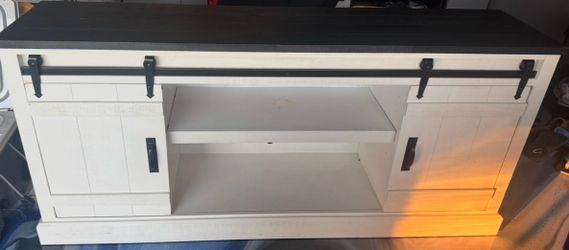 Wooden TV stand Wooden TV stand