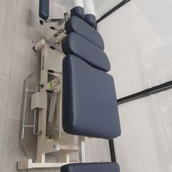 Chiropractor Adjustment Table 