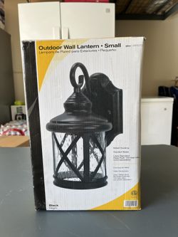 Black Outdoor Wall Lamp