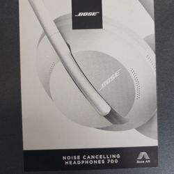 Bose Noise Cancelling Headphones 700 NC700 - Luxe Silver - FULL PACKAGE