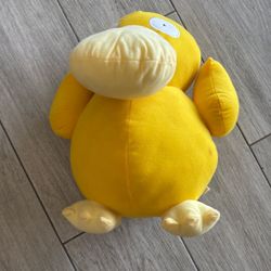 Psyduck Pokémon plushy