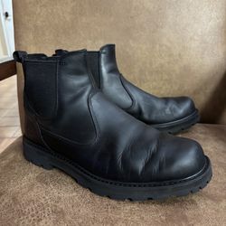 Men’s Wide size 8.5 Timberland Black Britton Chelsea Boot