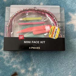 Mini 4 Pieces Face Kit , 6 Available 