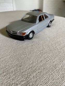 Burago Mercedes 500 SEC model