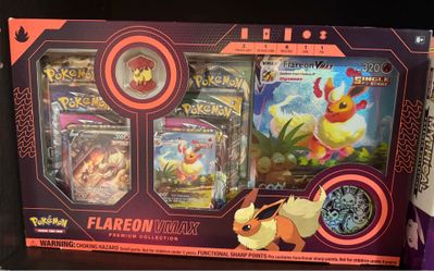 Pokémon tcg Flareon VMAX premium collection box