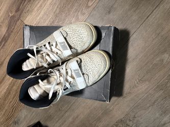 Nike High-Top Sneakers White Elephant Print size 11.5