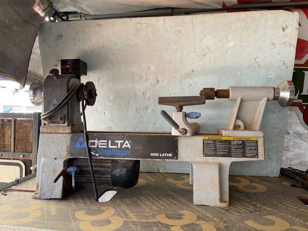 Delta Shopmaster Midi Lathe