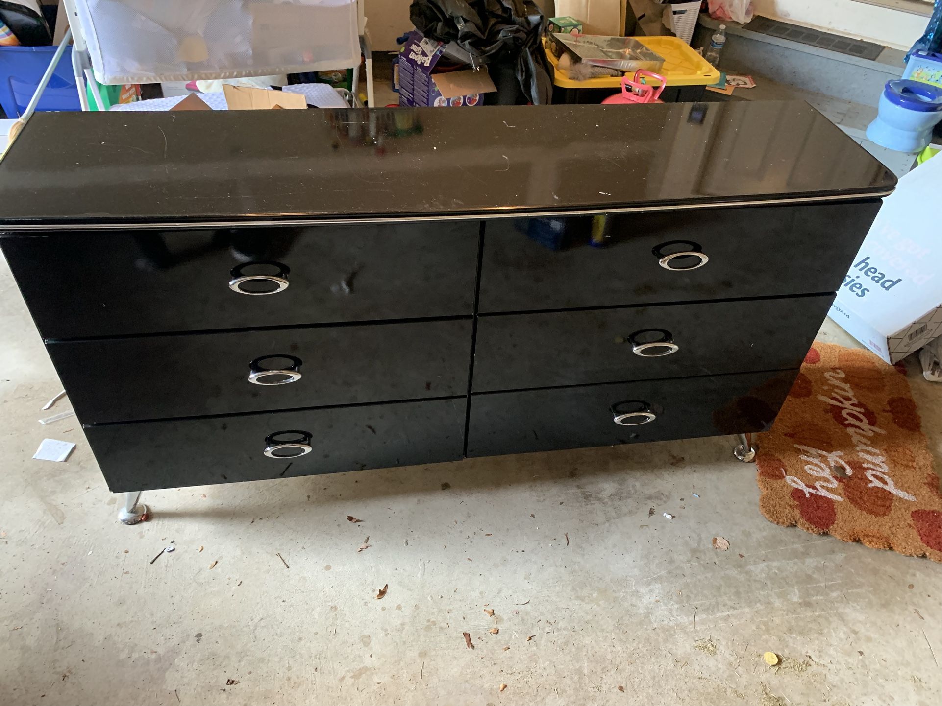 3 Pieces/ 2 Drawers & 1 Mirror