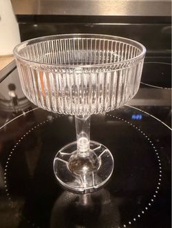 Plastic Champagne Toast Glasses – Party/Wedding/Quinceañera