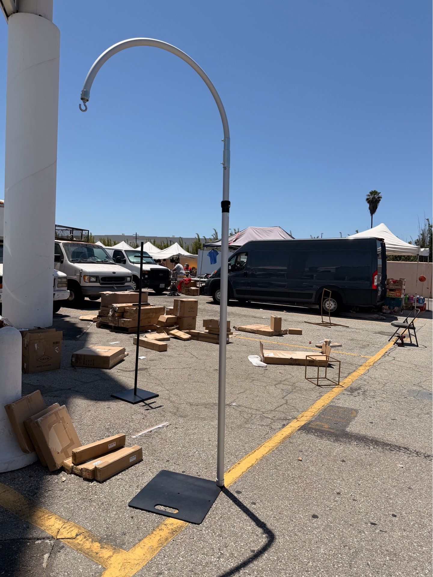 Curved Aluminum Chandelier Hanger and Coupler