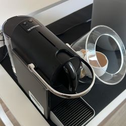 Nespresso De'Longhi Pixie Fully Automatic Espresso Machine 1L