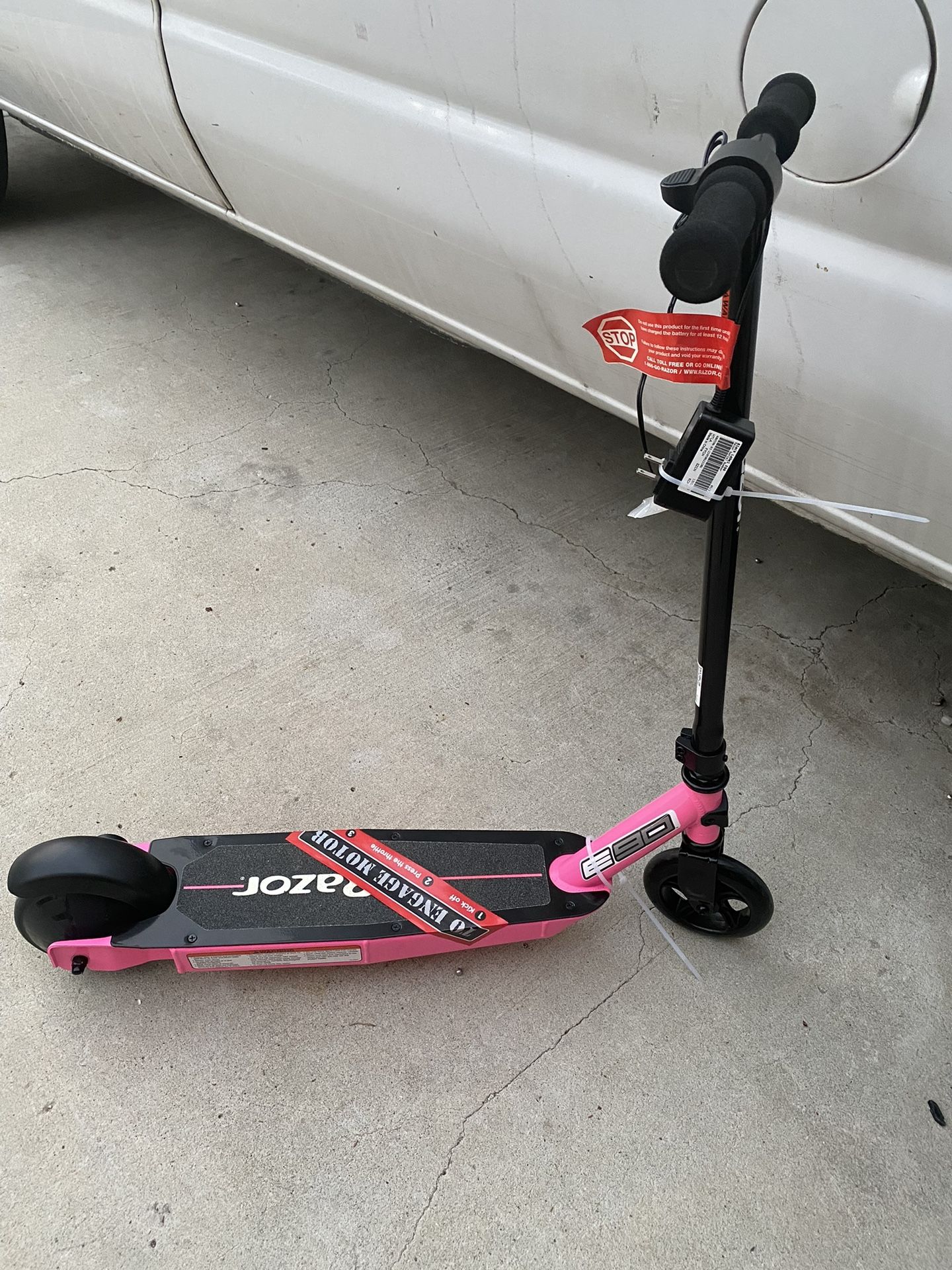 Razor E90 Electric Scooter