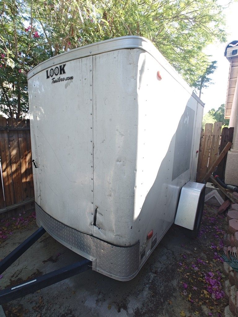 5x8 Enclosed Trailer