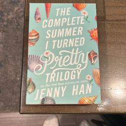 The Summer I Turned Pretty Series With Case