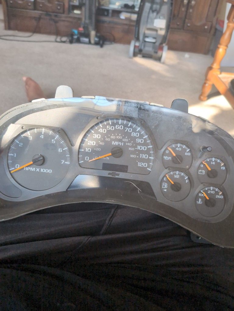 Chevy Trailblazer Gauge Cluster Ume 173