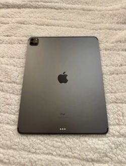 iPad Pro 12.9 inch with Apple Pencil and boxes *READ DESCRIPTION*