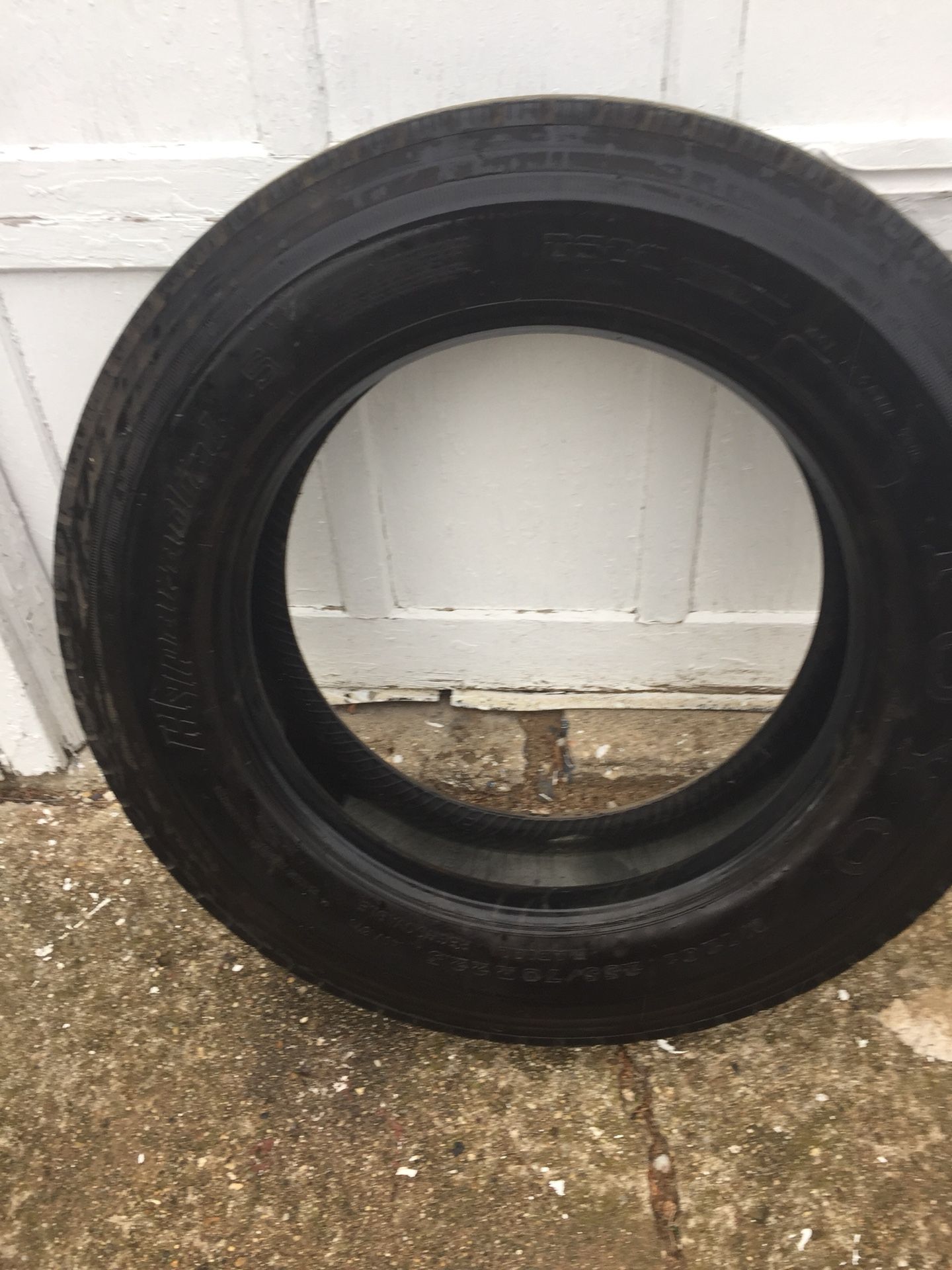 Toyo M120z 255 70R22.5 Tire