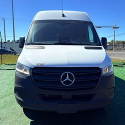 2025 mercedes Benz sprinter 2500 cargó high roof