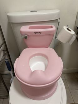 Potty training toilet for toddlers