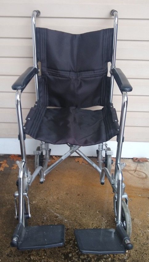 Wheelchair Folds Up