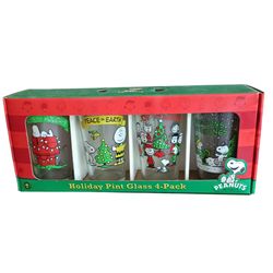 Set of 4 Snoopy Christmas Glasses