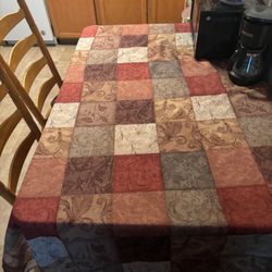 Dining table with 2 chairs, Table Cloth And Cushions