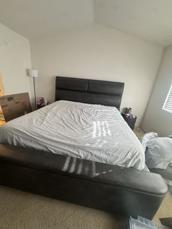 Queen Size Bed 