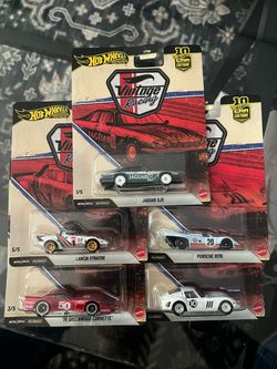 Hotwheels Premium Sets x4