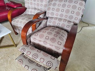 2 Reclining Chairs  Recliner