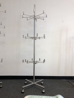Stainless steel hanging rack can spin 6 ‘ feet tall....!!!