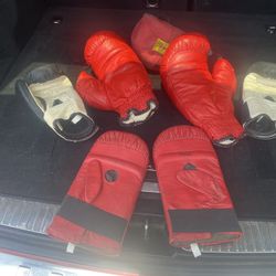 Boxing gloves, Speed Bag