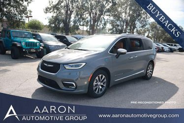 2023 Chrysler Pacifica Hybrid