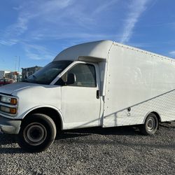 2000 CHEVY BOX TRUCK 
