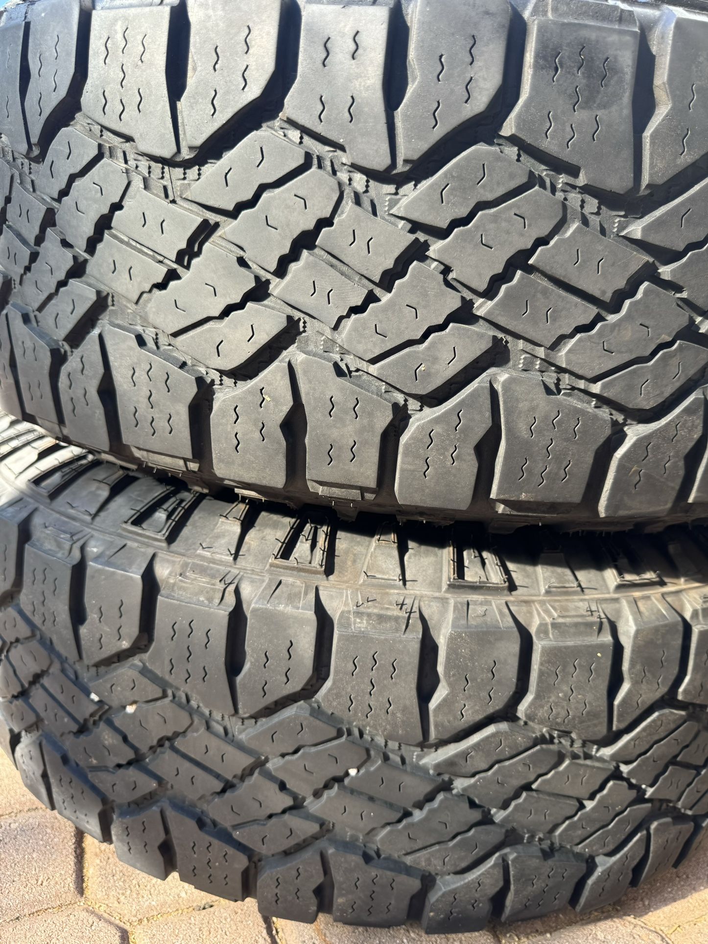 Goodyear Wrangler duratrac Tires 265/70r17 265 70 17