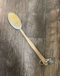 New Dry Brush With Wooden Handle